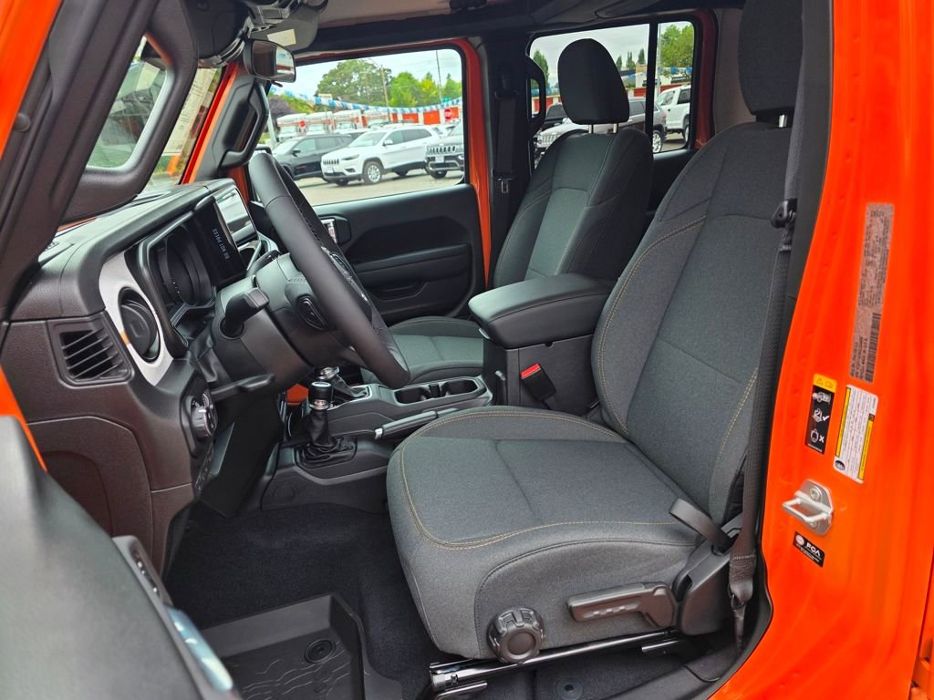 New 2025 Jeep Gladiator Sport AWD/4WD image 7
