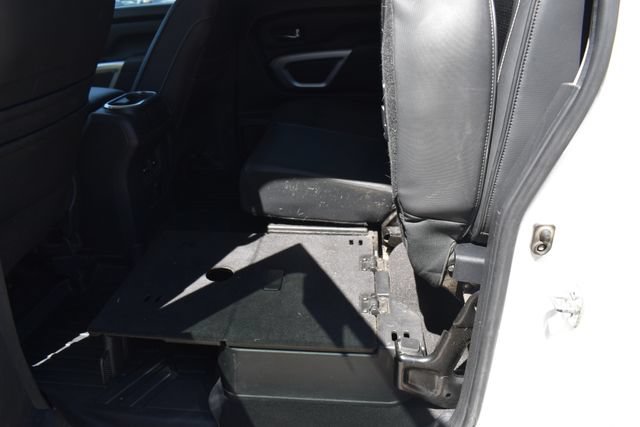 Used 2017 Nissan Titan PRO-4X AWD/4WD image 24