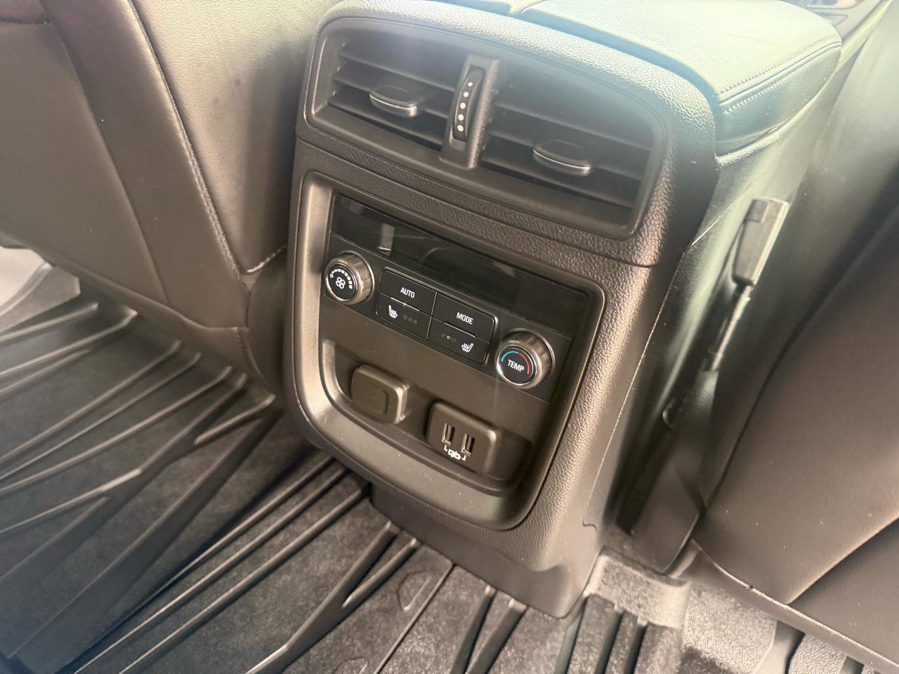 Used 2020 Buick Envision Essence w/ LPO, Active Package AWD/4WD image 17