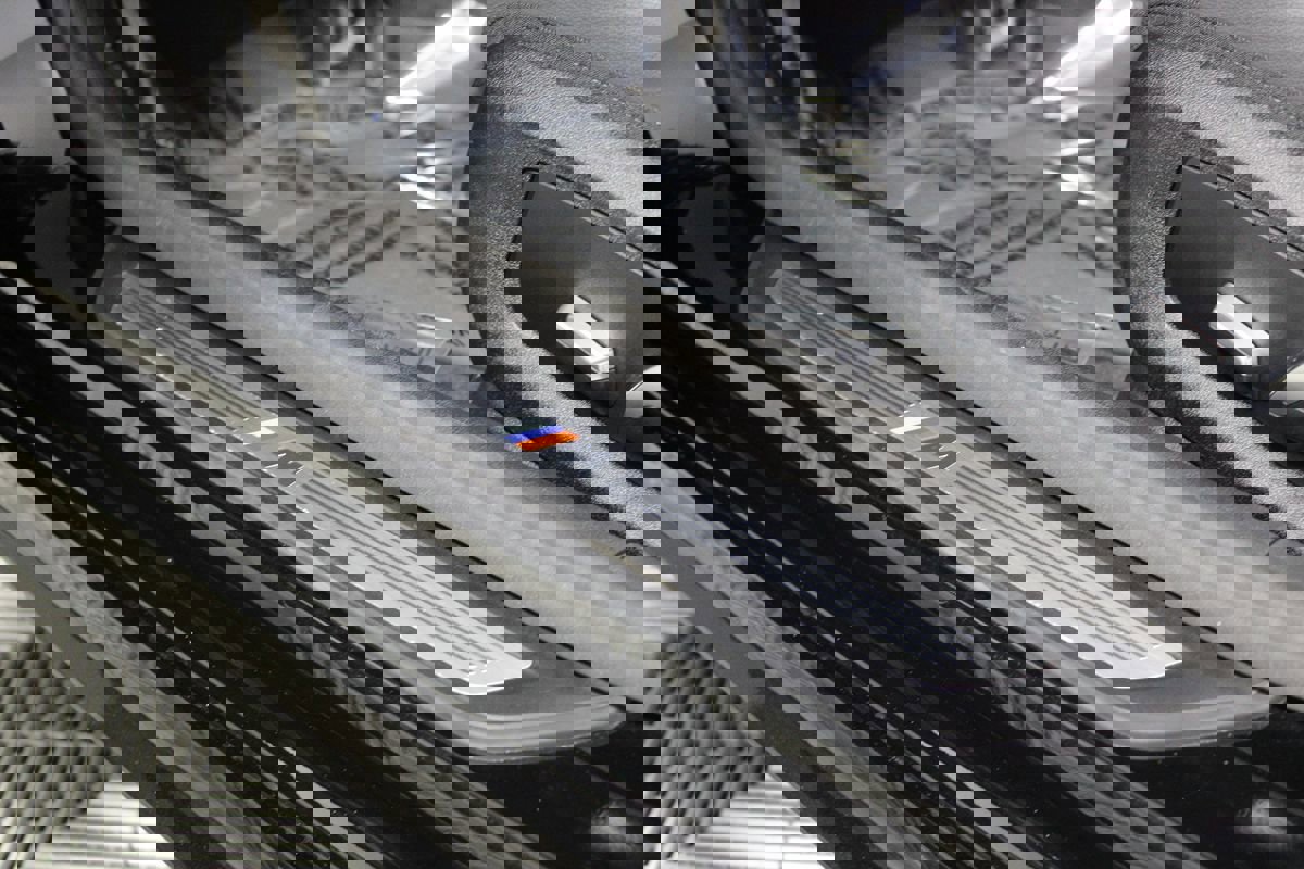 Used 2023 BMW 530e 530e w/ M Sport Package image 27