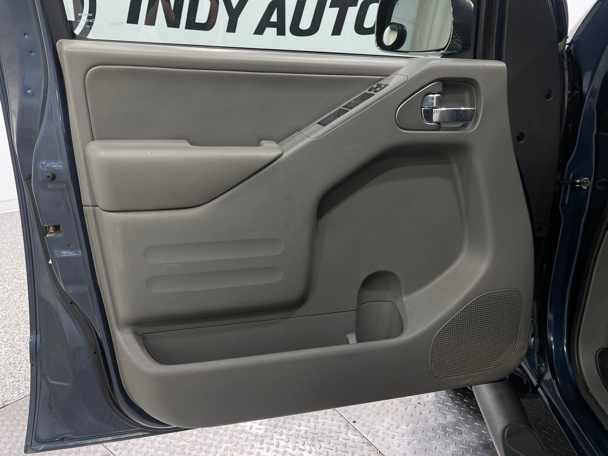 Used 2019 Nissan Frontier SL image 14