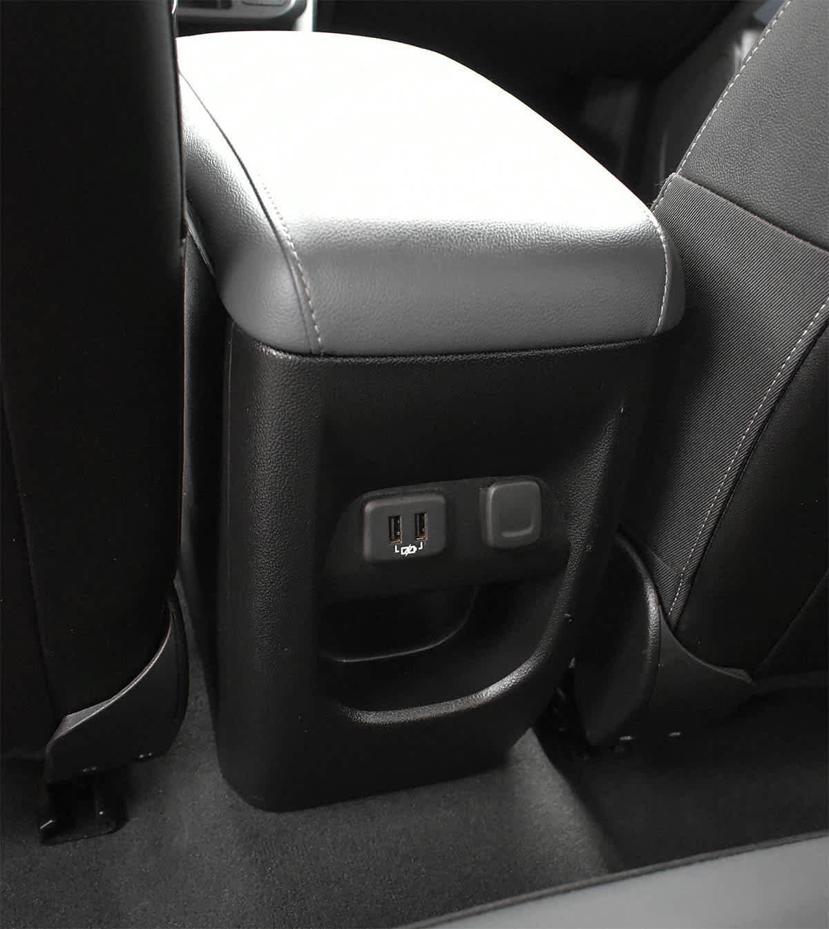 Used 2022 Chevrolet Colorado Z71 AWD/4WD image 10