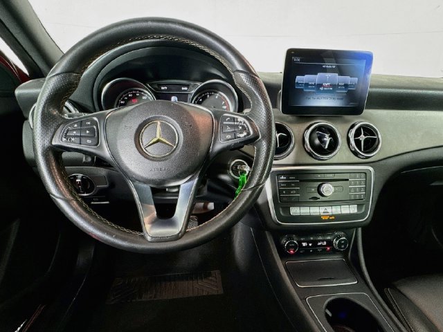 Used 2018 Mercedes-Benz GLA 250 w/ Premium Package image 10