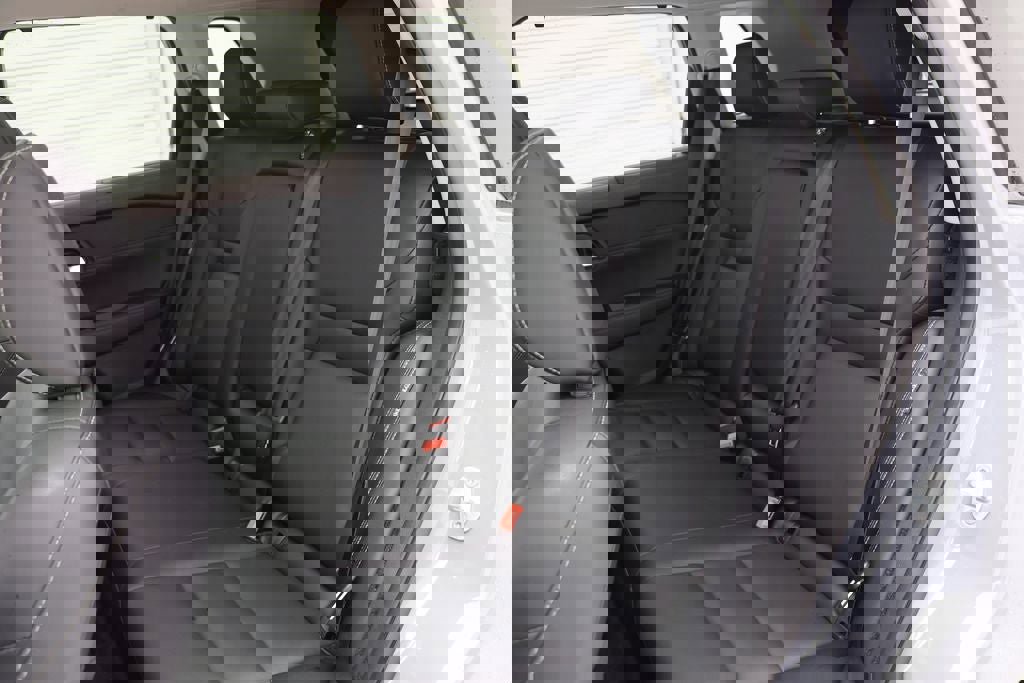 Used 2023 Nissan Rogue SL w/ SL Premium Package image 12