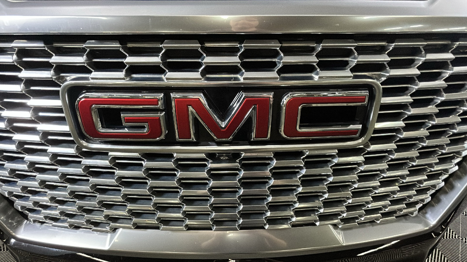 Used 2024 GMC Yukon XL Denali w/ Denali Reserve Package AWD/4WD image 10