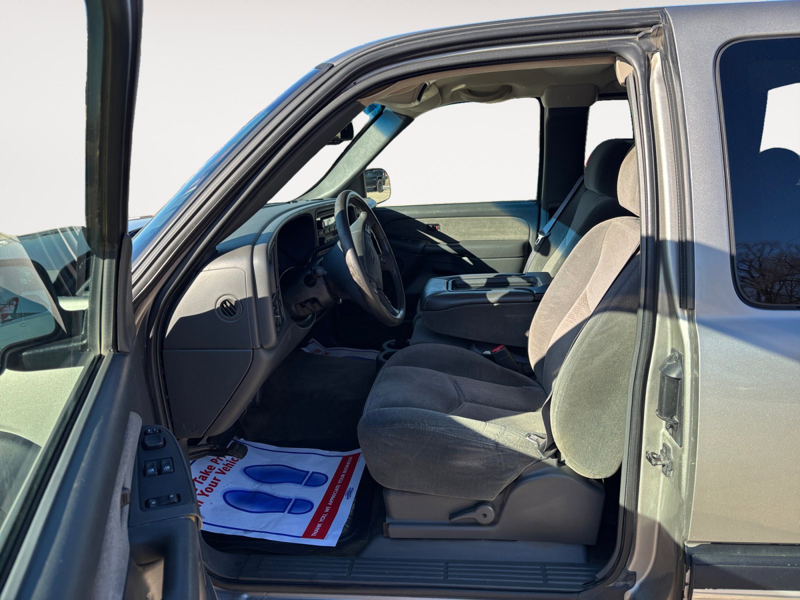 Used 2003 Chevrolet Silverado 1500 LS RWD image 9