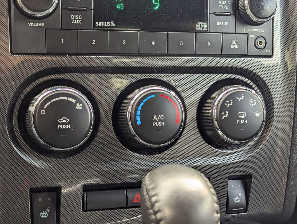 Used 2009 Dodge Challenger R/T RWD image 15
