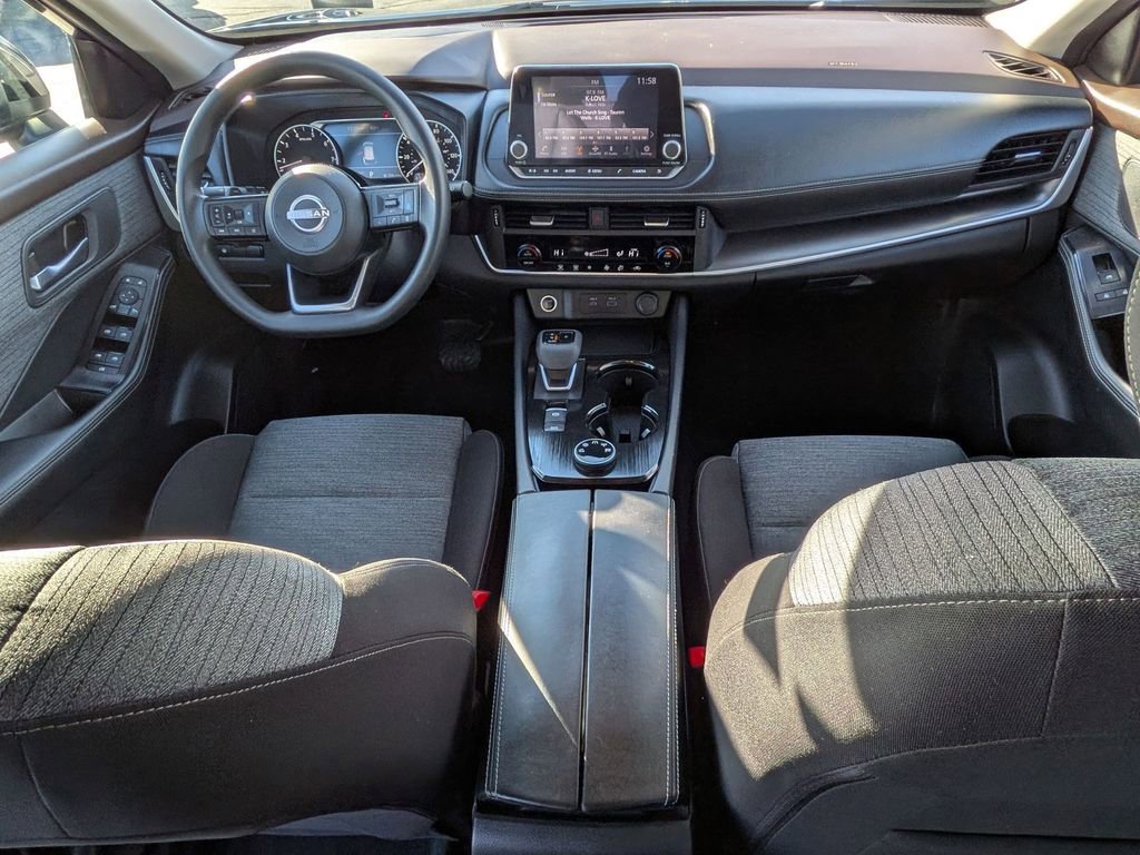 Used 2023 Nissan Rogue SV image 17