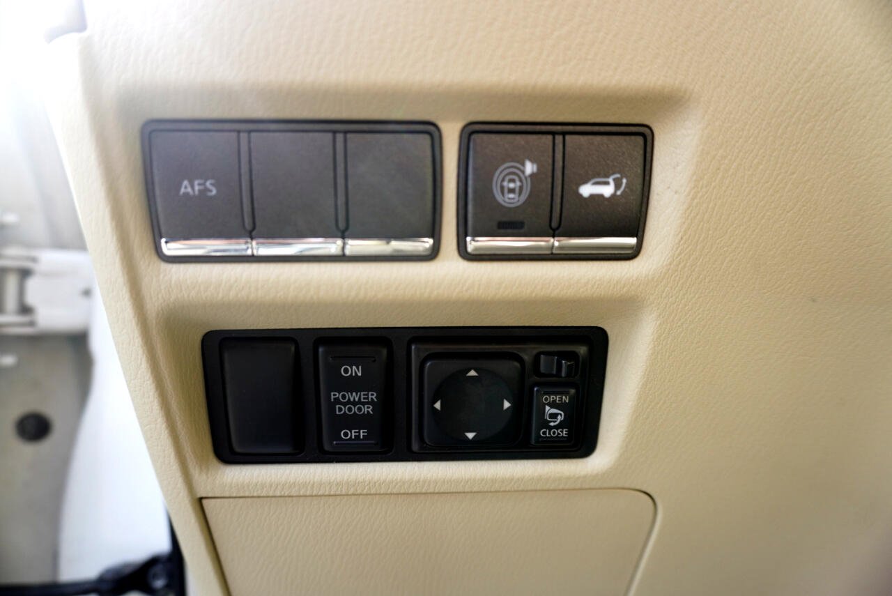 Used 2011 INFINITI QX56 2WD w/ Deluxe Touring Pkg image 34