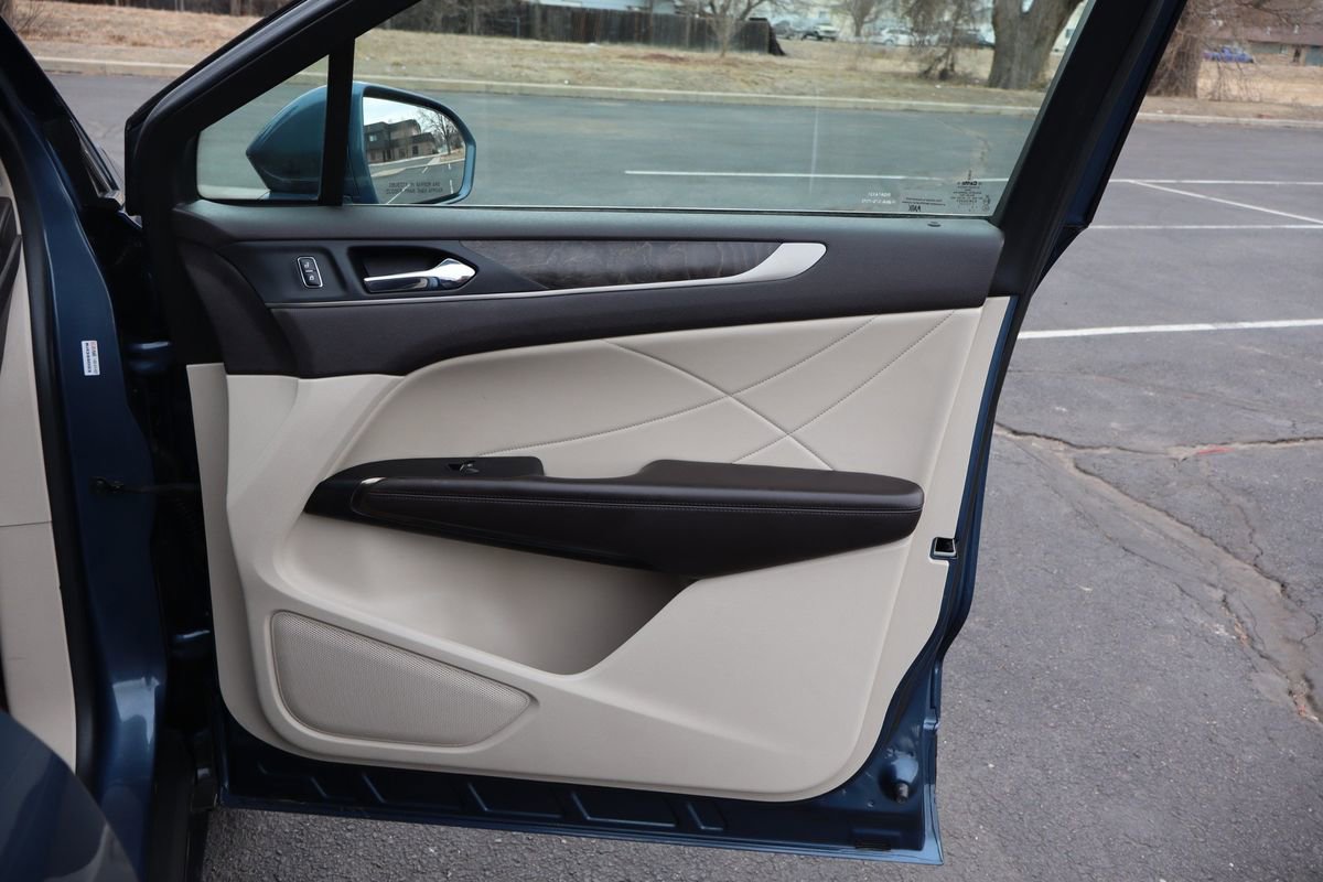 Used 2018 Lincoln MKC Reserve image 26