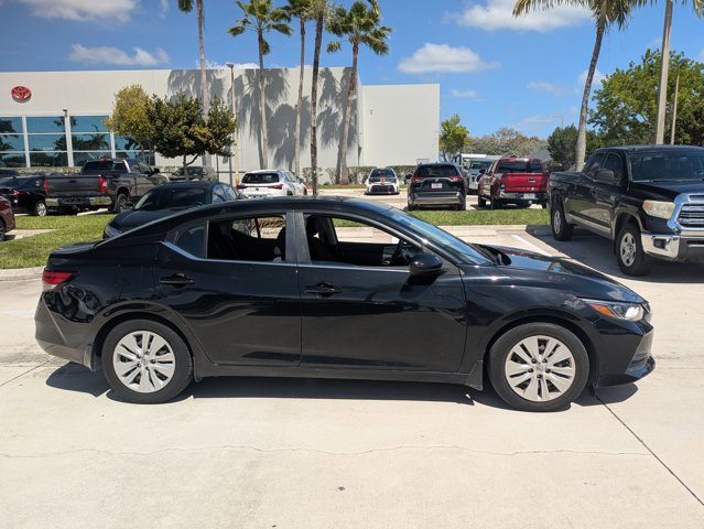 Used 2021 Nissan Sentra S image 4