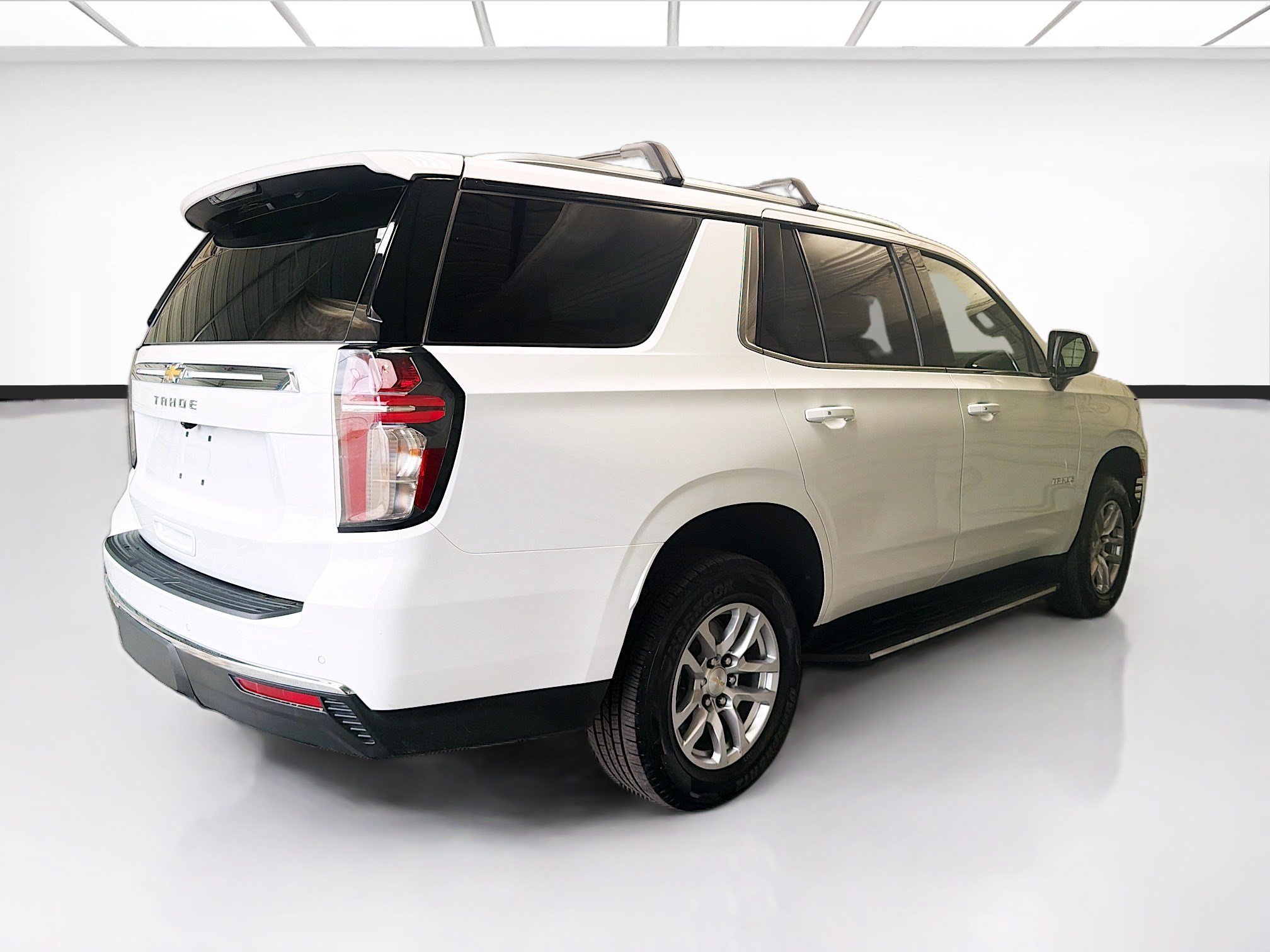 Used 2024 Chevrolet Tahoe LS AWD/4WD image 4