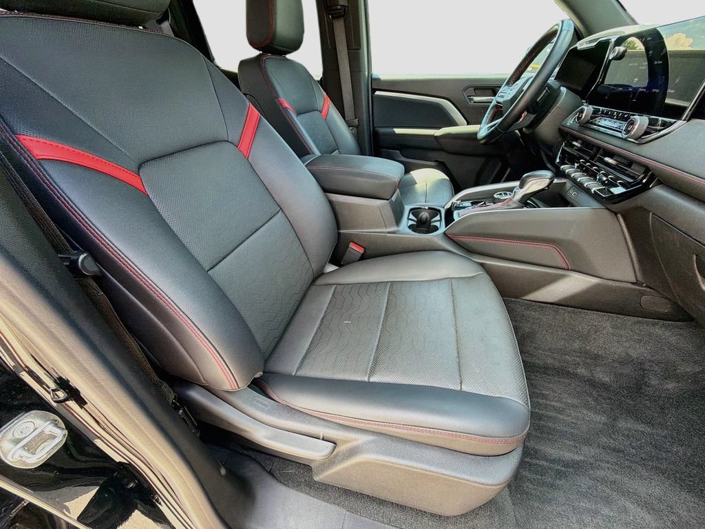 Used 2023 Chevrolet Colorado Z71 w/ Z71 Convenience Package 2 AWD/4WD image 31