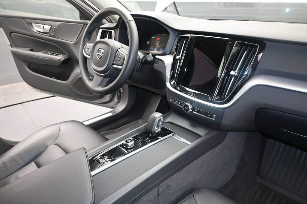 Used 2024 Volvo S60 B5 Core w/ Climate Package FWD image 30