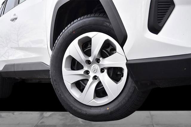 Used 2024 Toyota RAV4 LE image 3