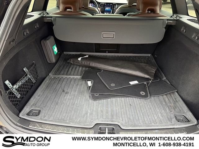 Used 2023 Volvo V60 B5 Cross Country Ultimate image 22