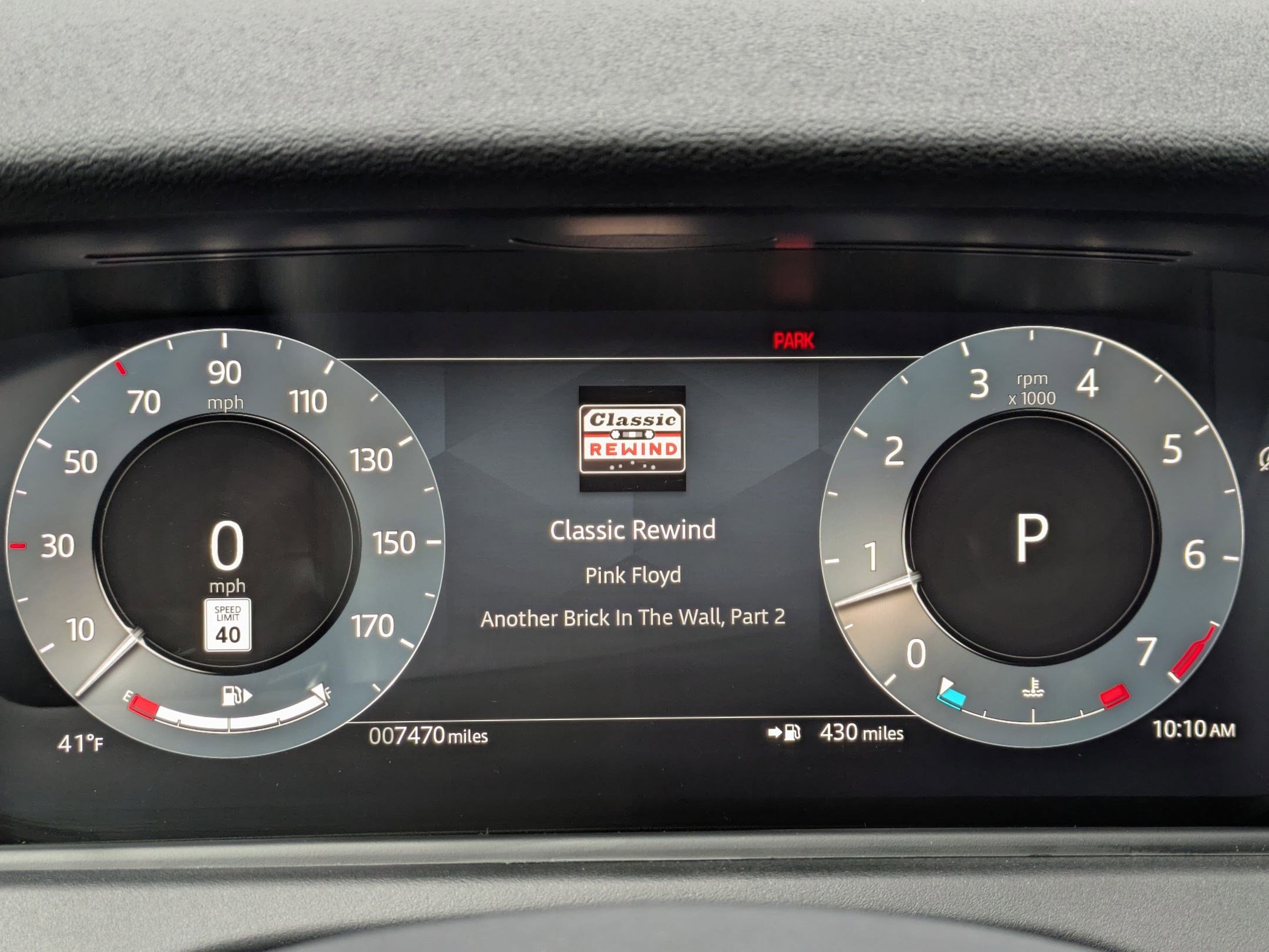 Certified 2025 Land Rover Range Rover Velar Dynamic SE image 18