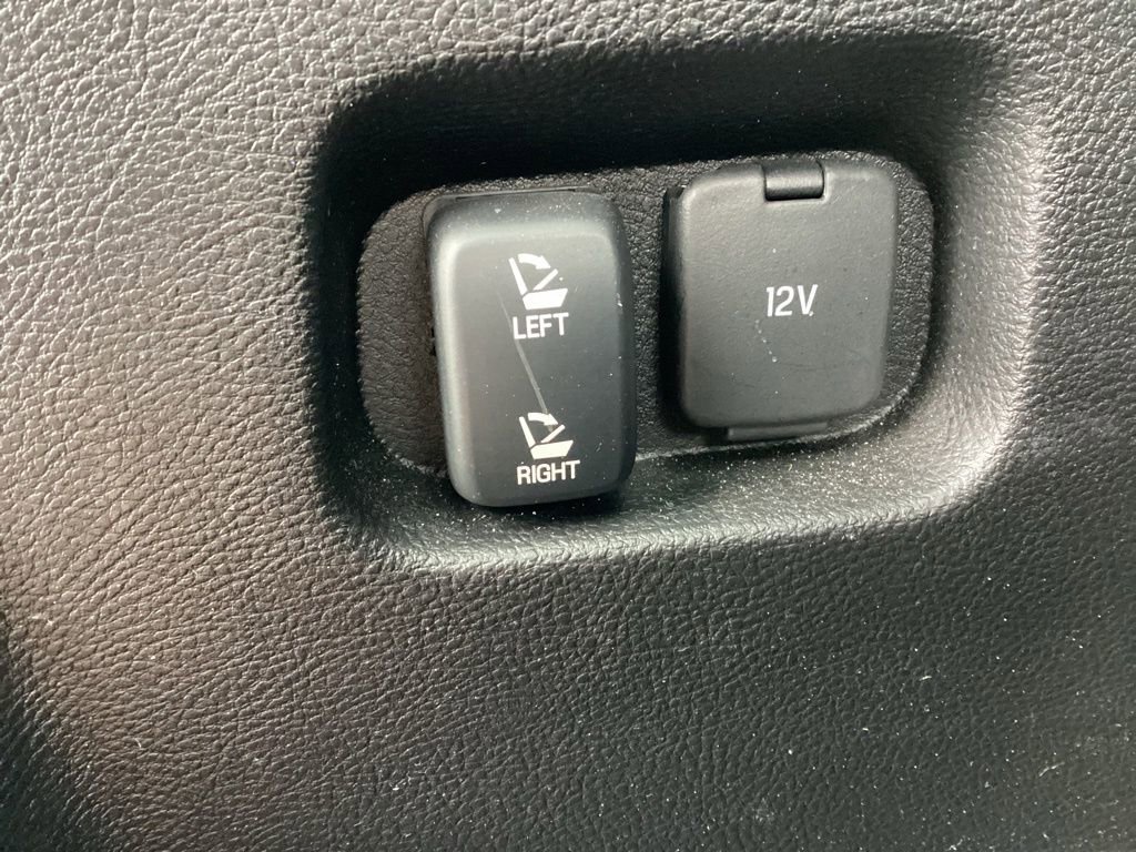 Used 2024 Ford Edge SEL image 13