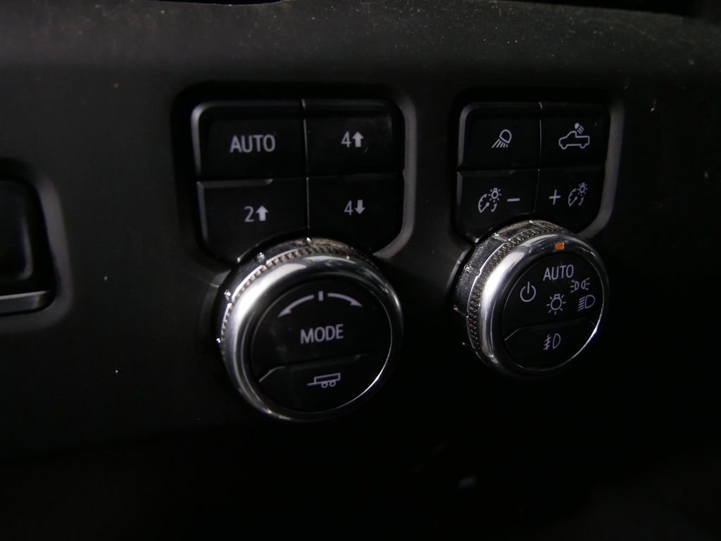 Used 2025 GMC Sierra 3500 Denali w/ Denali Reserve Package image 15