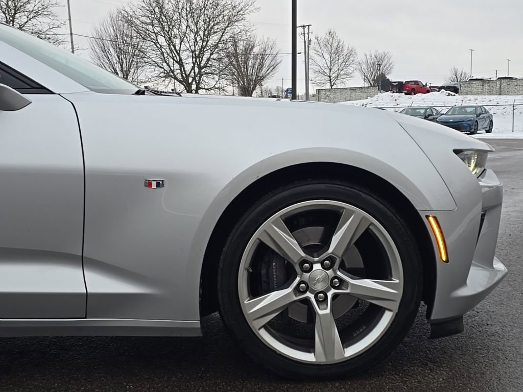 Used 2017 Chevrolet Camaro SS image 11