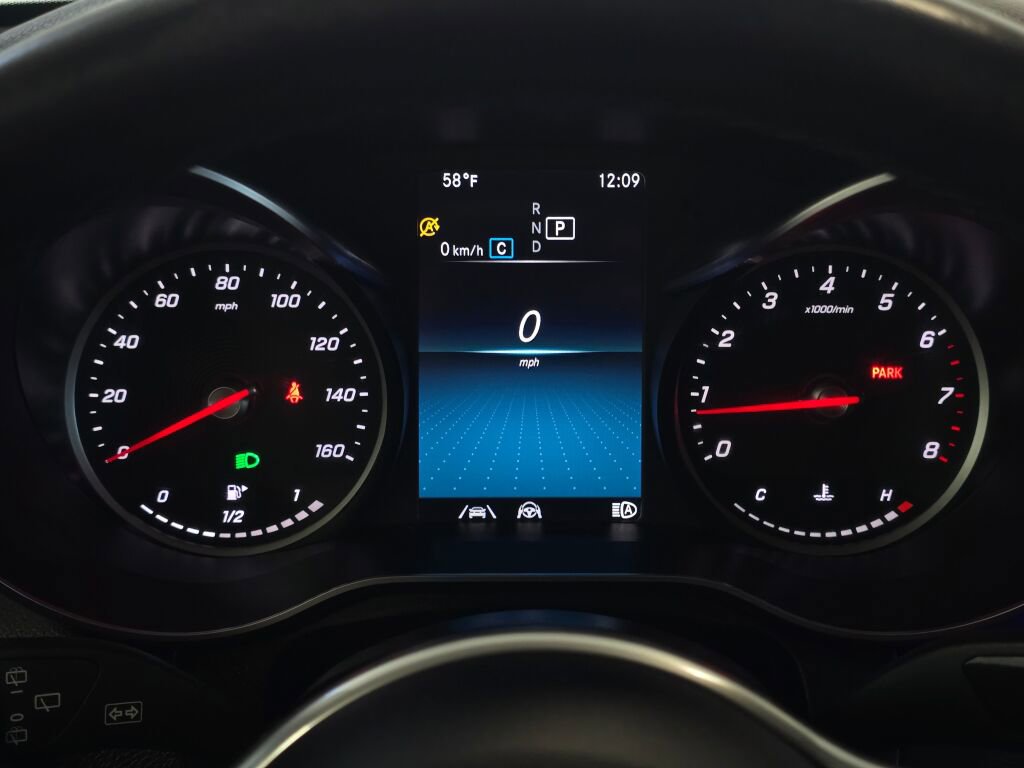 Used 2022 Mercedes-Benz GLC 300 GLC 300 image 36