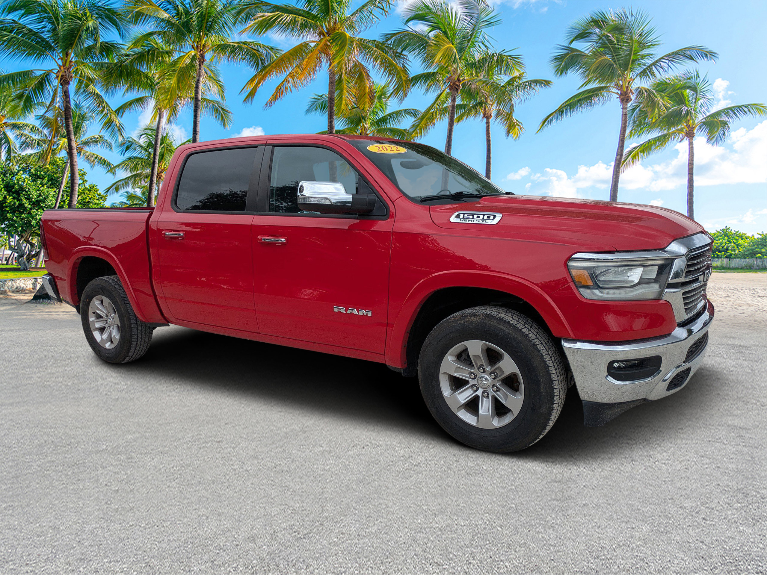 Used 2022 RAM 1500 Laramie AWD/4WD image 2