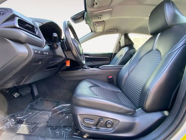 Used 2023 Toyota Camry SE FWD image 9
