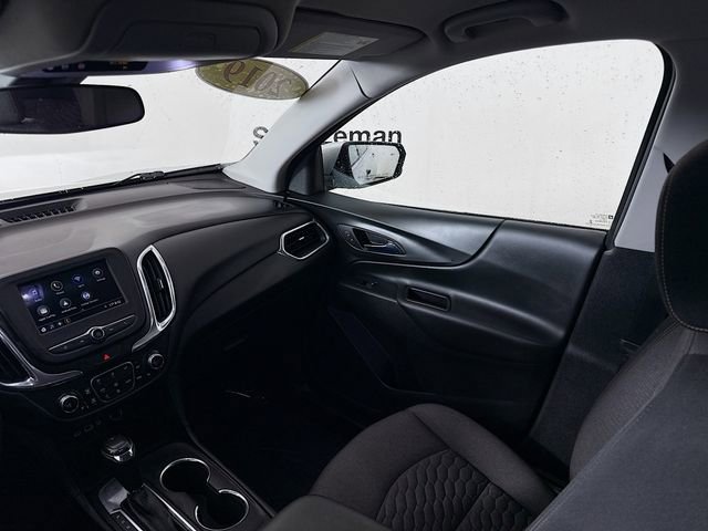 Used 2019 Chevrolet Equinox LT w/ Driver Convenience Package image 22