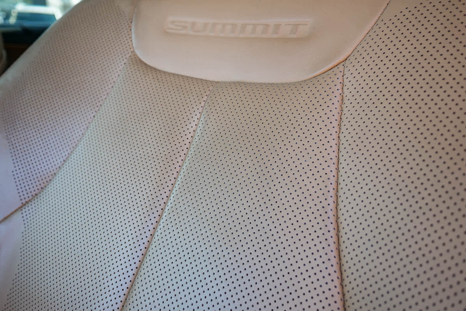 Used 2021 Jeep Grand Cherokee L Summit image 16