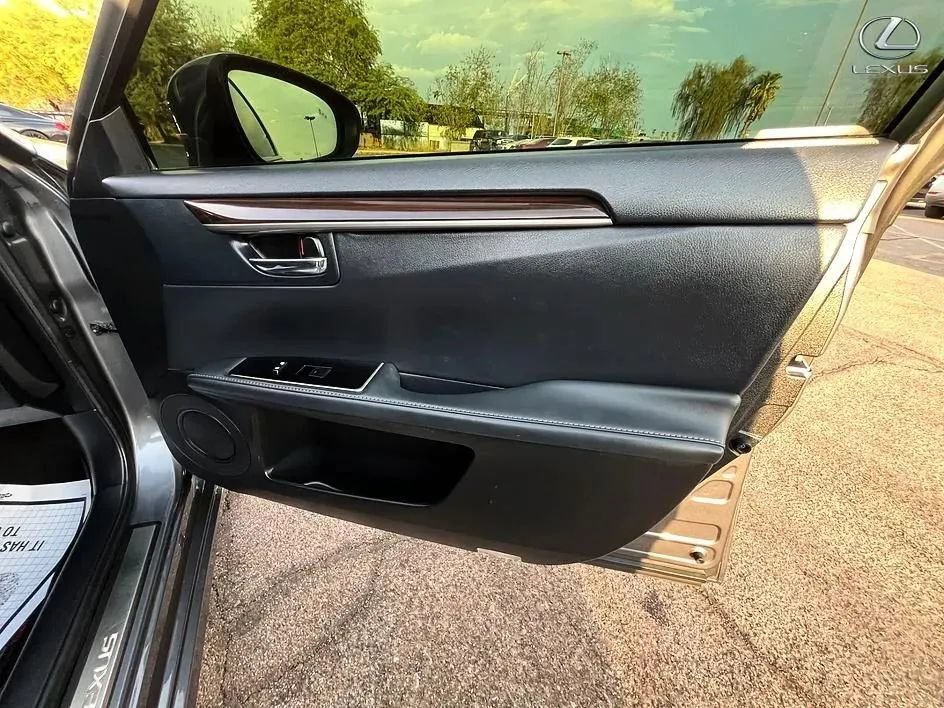 Used 2016 Lexus ES 350 w/ Premium Package w/Wood Trim FWD image 14