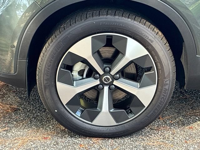 New 2026 Volvo XC40 B5 Plus w/ Protection Package Premier AWD/4WD image 12