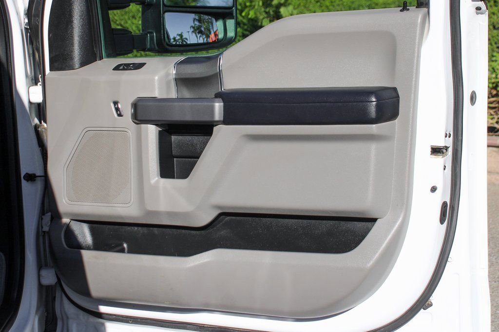 Used 2017 Ford F250 XLT w/ XLT Premium Package image 41