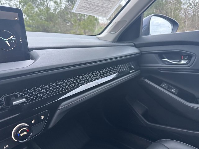 Used 2025 Honda Accord Touring image 24