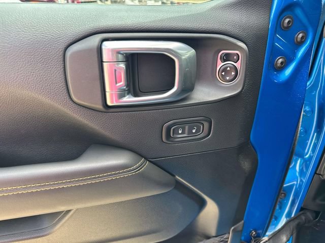 Used 2024 Jeep Wrangler Unlimited Sahara AWD/4WD image 26