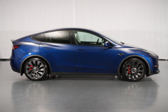 Used 2025 Tesla Model Y Performance AWD/4WD image 9