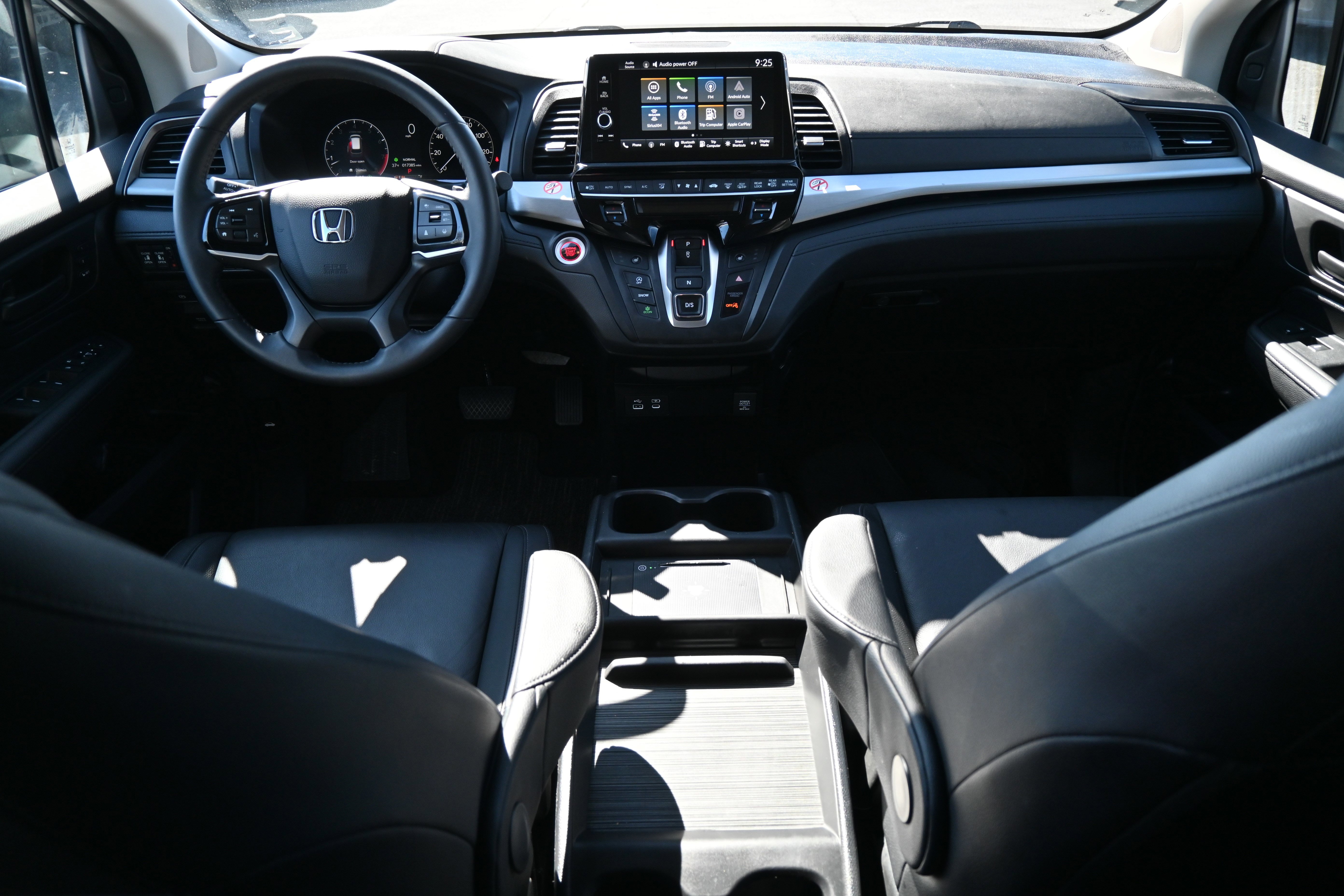 Used 2025 Honda Odyssey EX-L image 3