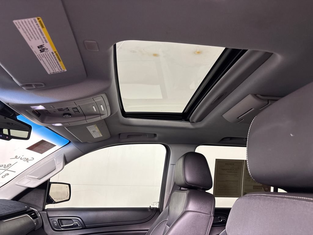 Used 2019 Chevrolet Suburban Premier AWD/4WD image 36