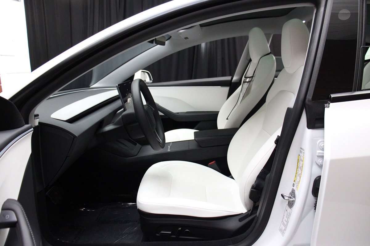 Used 2024 Tesla Model 3 Long Range RWD image 54