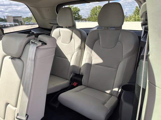 Certified 2023 Volvo XC90 B6 Core w/ Climate Package AWD/4WD image 13