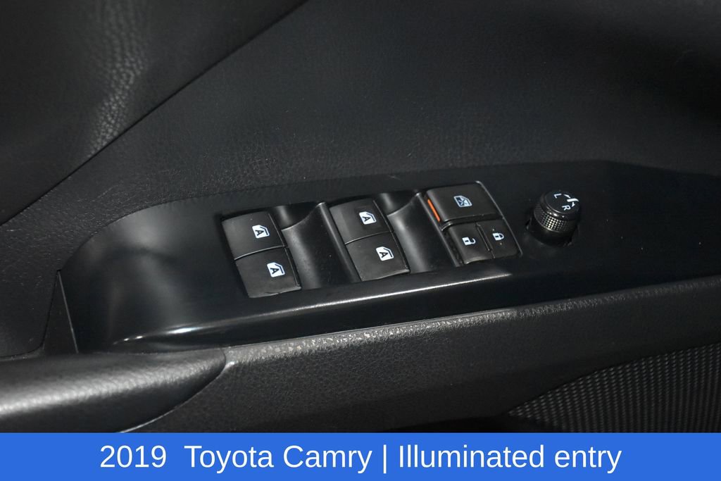 Used 2019 Toyota Camry SE w/ Audio Package image 23