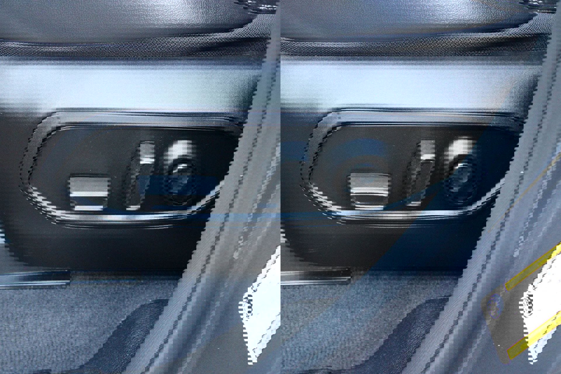 Used 2022 Jeep Grand Cherokee Limited image 13