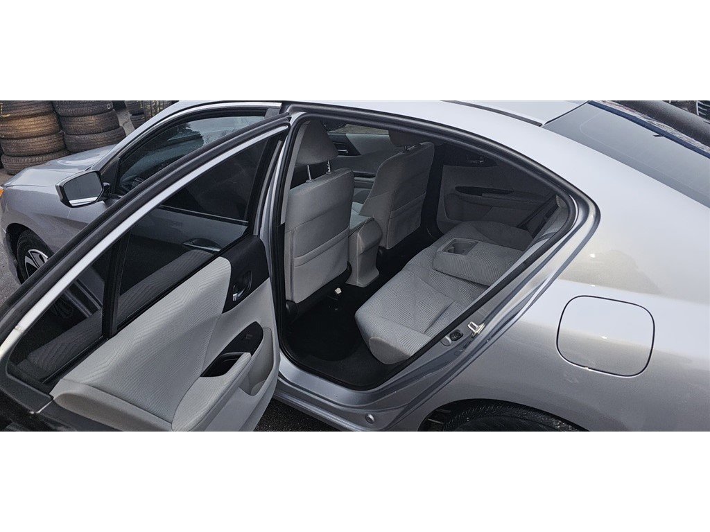 Used 2017 Honda Accord LX image 9