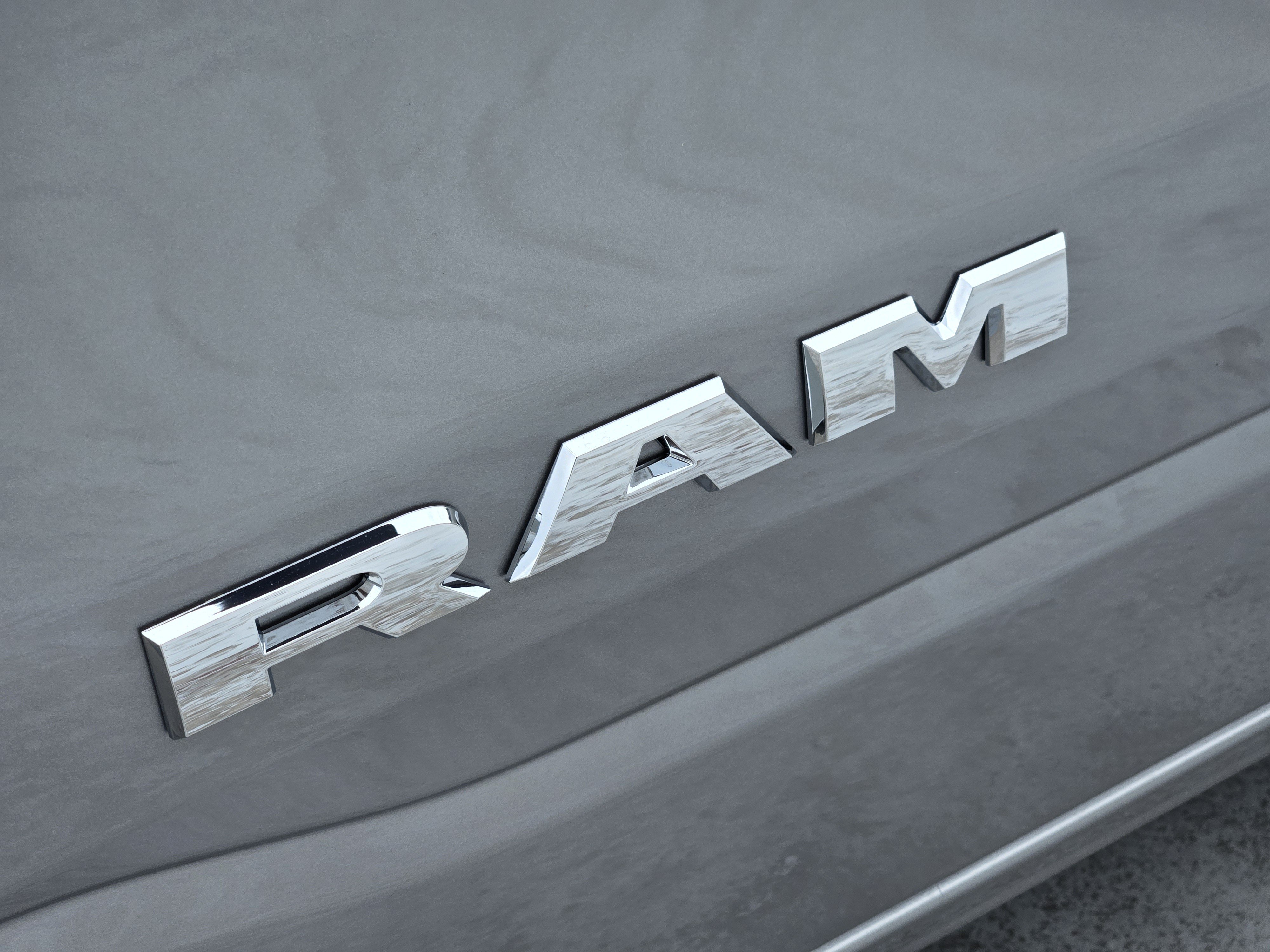 New 2026 RAM 1500 Laramie AWD/4WD image 7