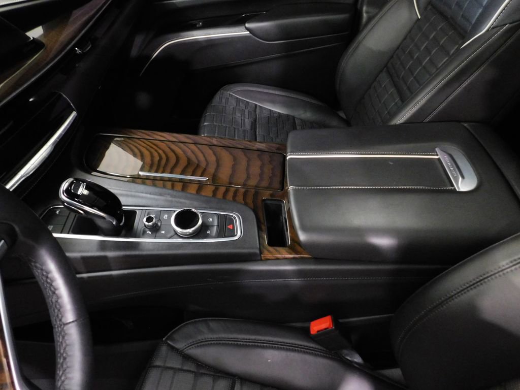 Used 2022 Cadillac Escalade Sport Platinum w/ LPO, ONYX Package AWD/4WD image 23
