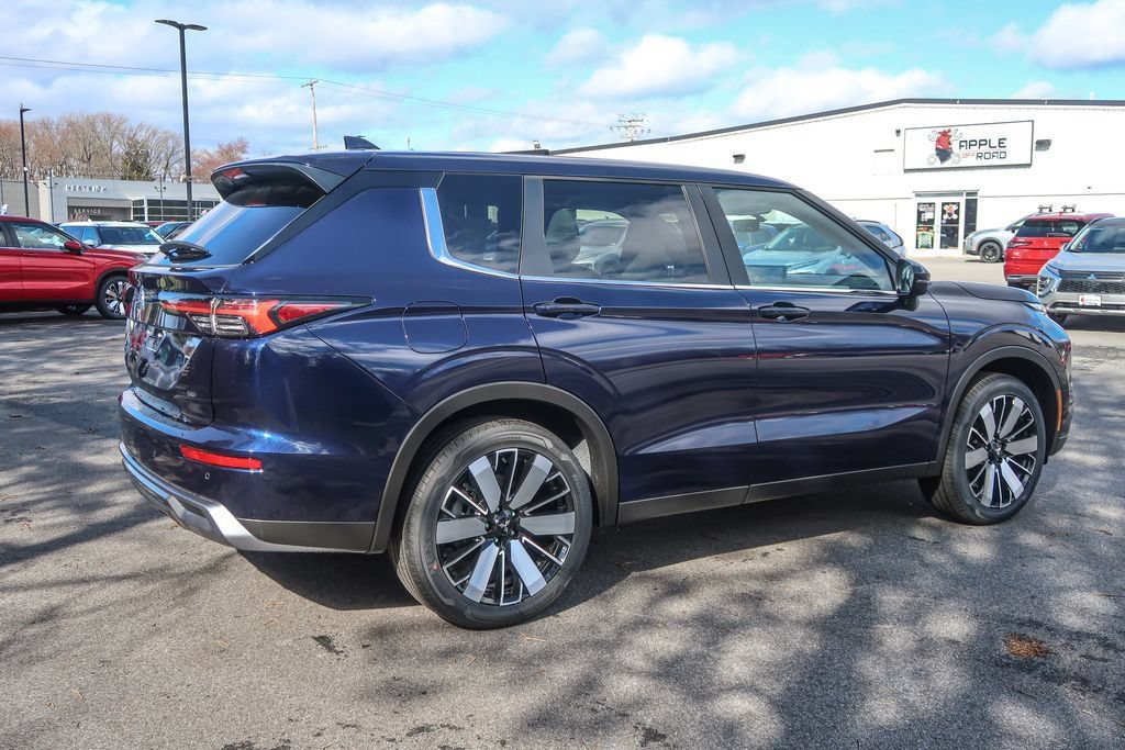 New 2026 Mitsubishi Outlander SE FWD image 9