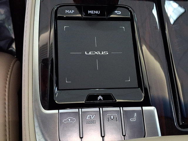 Used 2020 Lexus LS 500h AWD w/ Luxury Package image 23