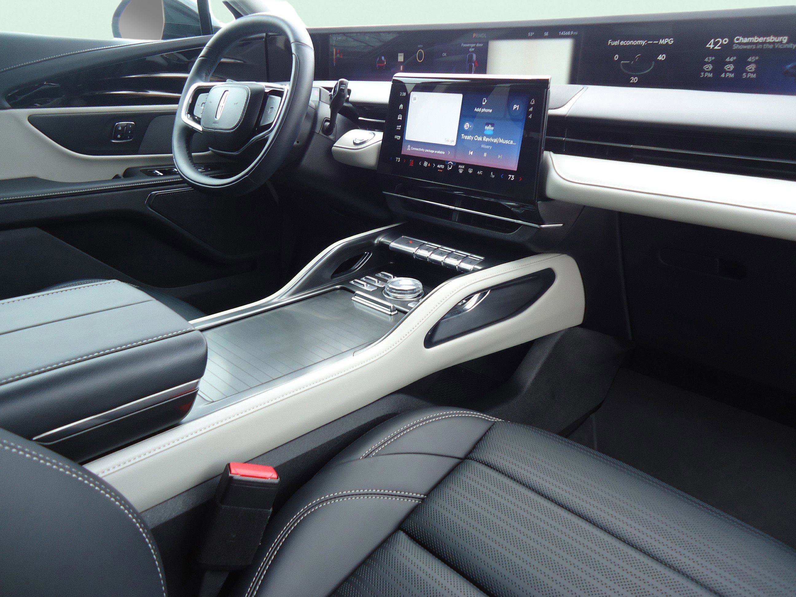 Used 2024 Lincoln Nautilus Reserve AWD/4WD image 25