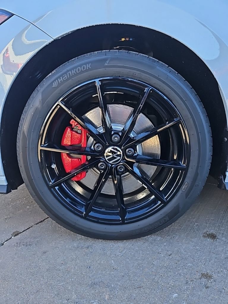 New 2026 Volkswagen Jetta GLI Autobahn FWD image 9