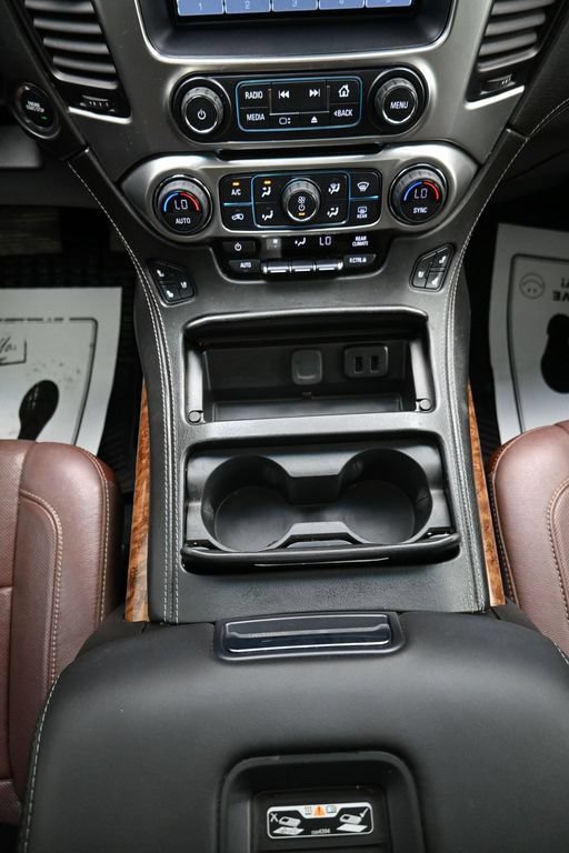 Used 2019 Chevrolet Suburban Premier w/ Premier Plus Edition RWD image 23