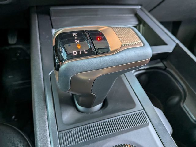 Certified 2025 GMC Hummer EV 2X AWD/4WD image 23